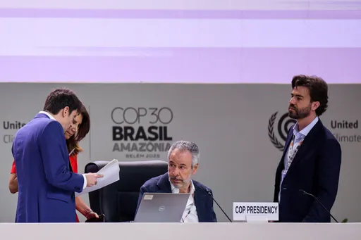 COP30 se extiende ante desacuerdos y divisiones sobre futuro de combustibles fósiles: ¿qué pasa?