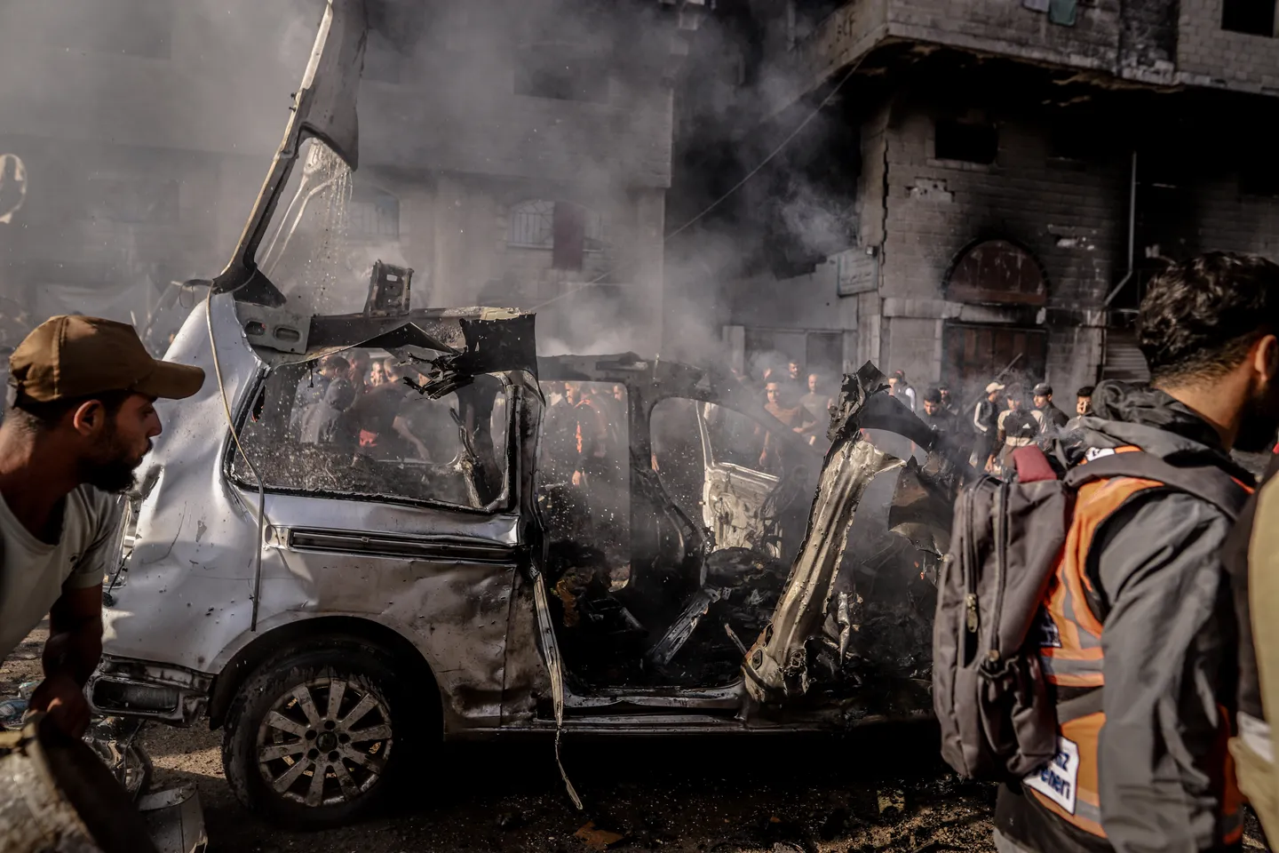 Israel kills at least 21 more Palestinians in Gaza despite ceasefire