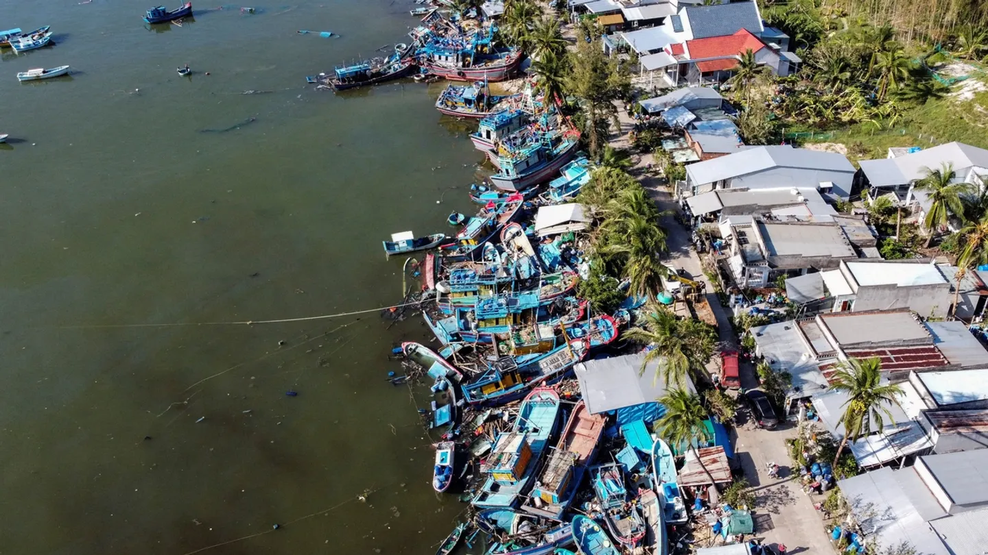 Ministério do ambiente: Número de mortos por inundações no Vietname aumenta para 90