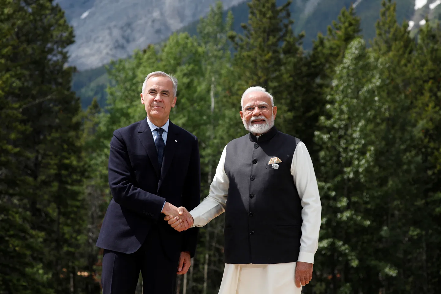 कनाडा और भारत ने वार्ता को फिर से शुरू करने और समय तक रहे मतभेदों के बाद व्यापार को दोगुना करने पर सहमति जताई