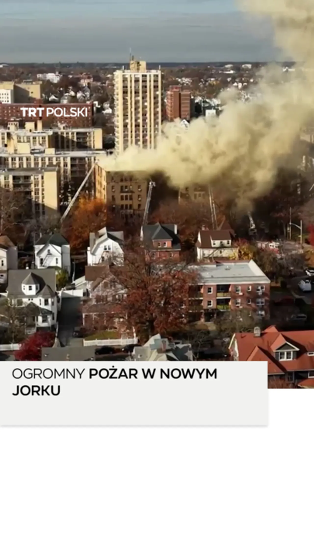 Strażacy walczący z ogromnym pożarem w Nowym Jorku