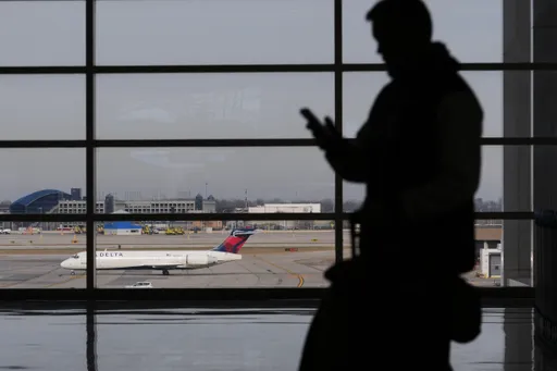 미국 공항에 폭탄 테러 협박한 혐의로 한국인 남성 체포