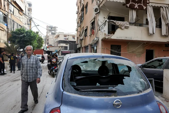 Two killed in Israeli air strike on minibus in eastern Lebanon despite ceasefire