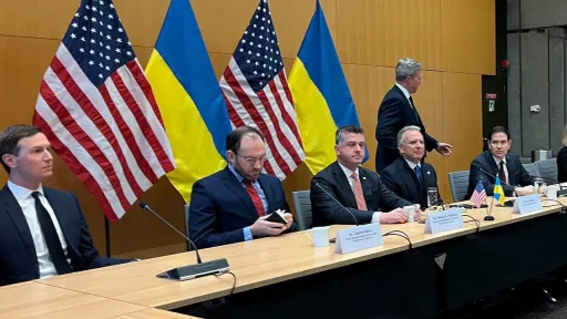 واشنطن تصف محادثات خطة السلام في أوكرانيا بالإيجابية.. والكرملين: تتماشى مع تفاهمات ألاسكا