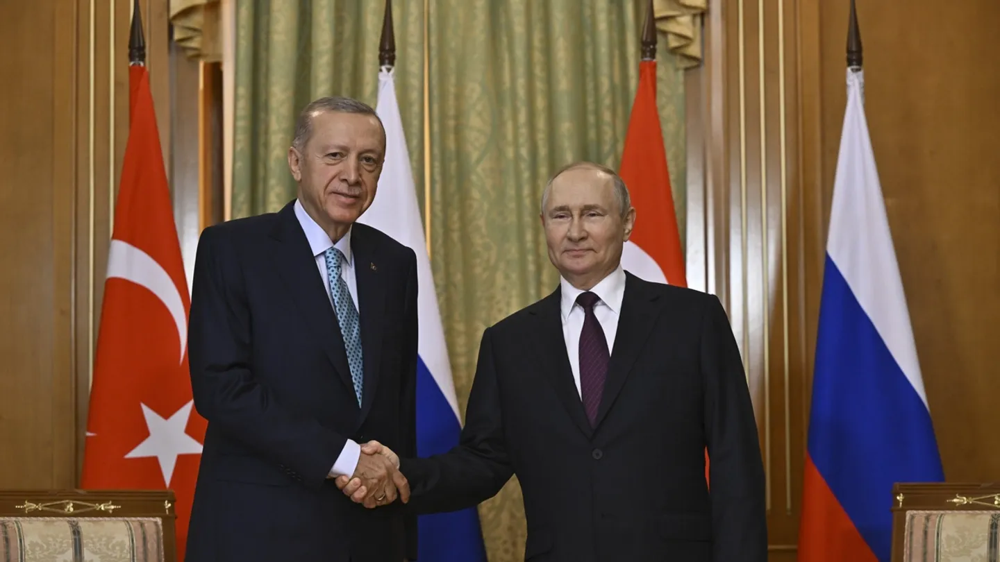 Түркия Орусия менен Украинанын ортосундагы туруктуу тынчтык үчүн аракетин улантууда