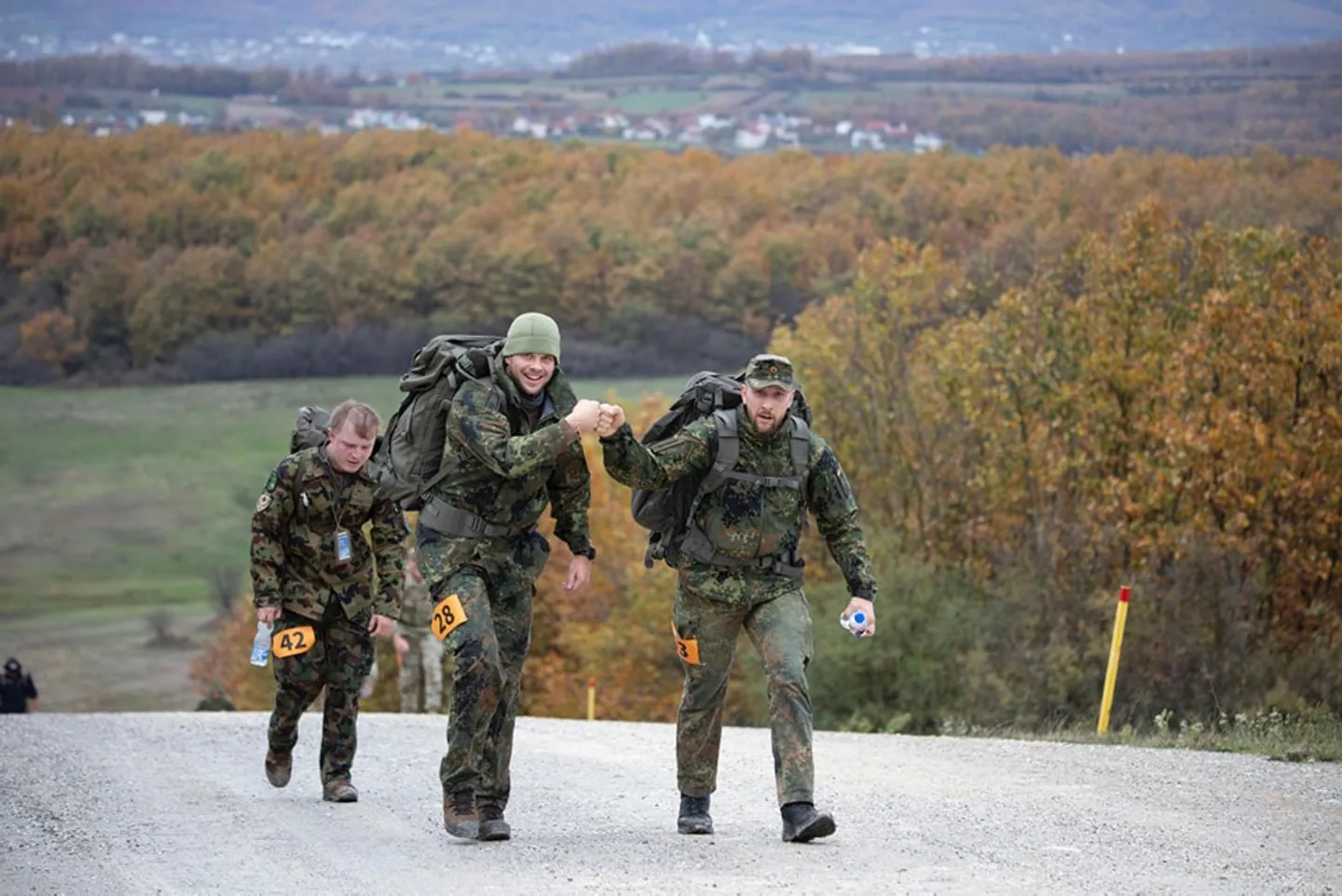 Kosovo: 300 vojnika KFOR-a iz različitih zemalja marširalo za poginule kolege