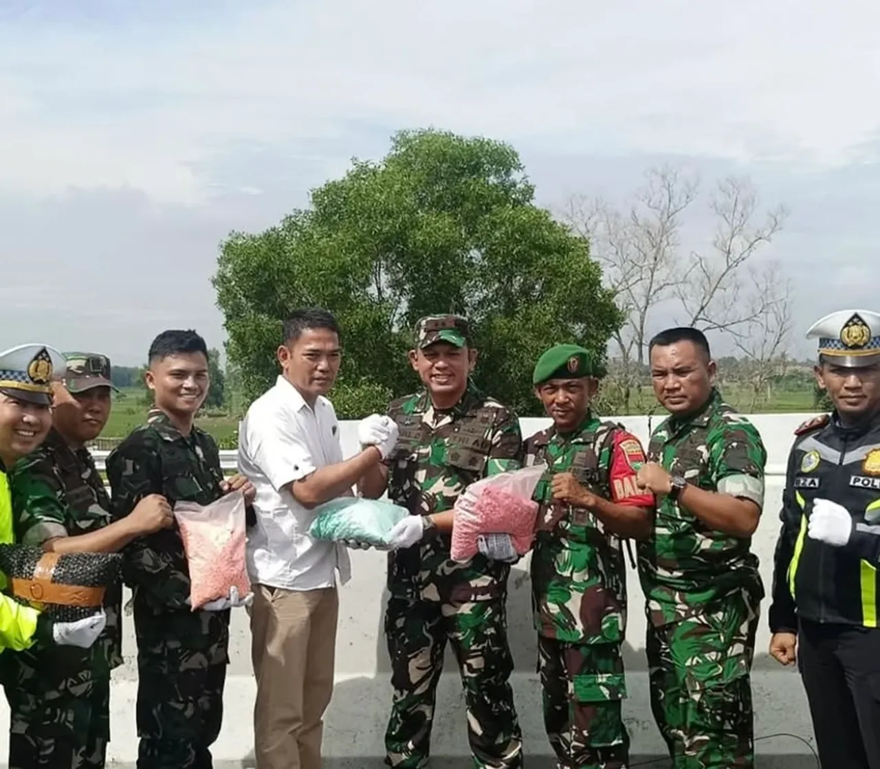 Bareskrim sita lebih dari 207.529 pil ekstasi yang dibuang di Tol Trans Sumatera