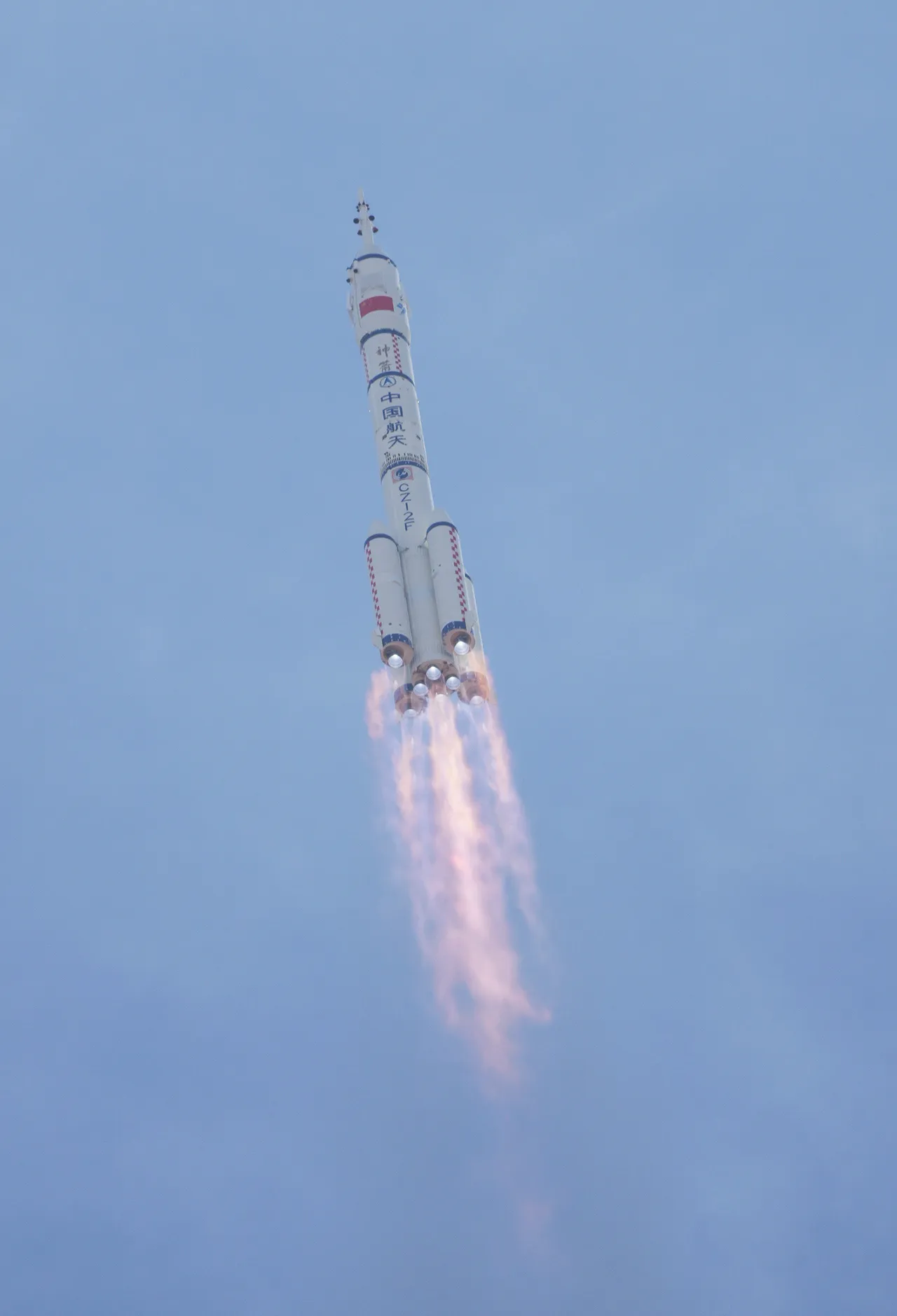 중국, 새로운 위성 우주로 발사