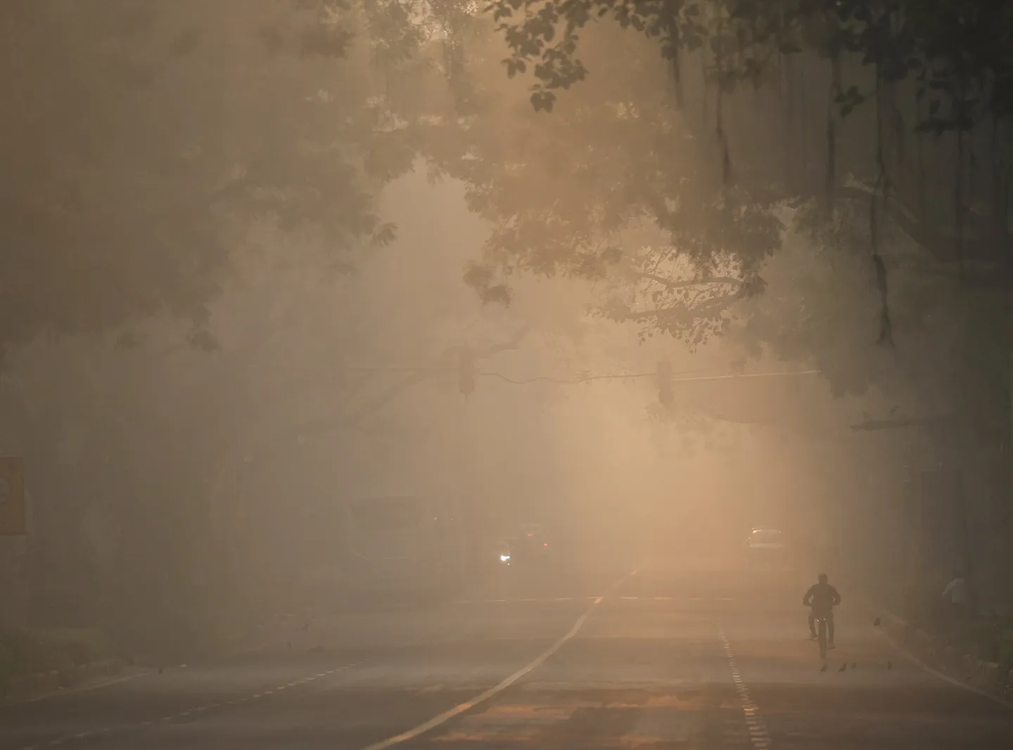 India tightens pollution curbs as Delhi's air quality worsens