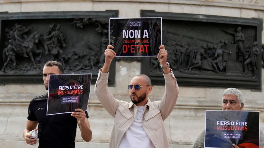 Grupo de direitos humanos: 'Inquérito distorcido' alimenta o ódio anti-Muçulmanos em França