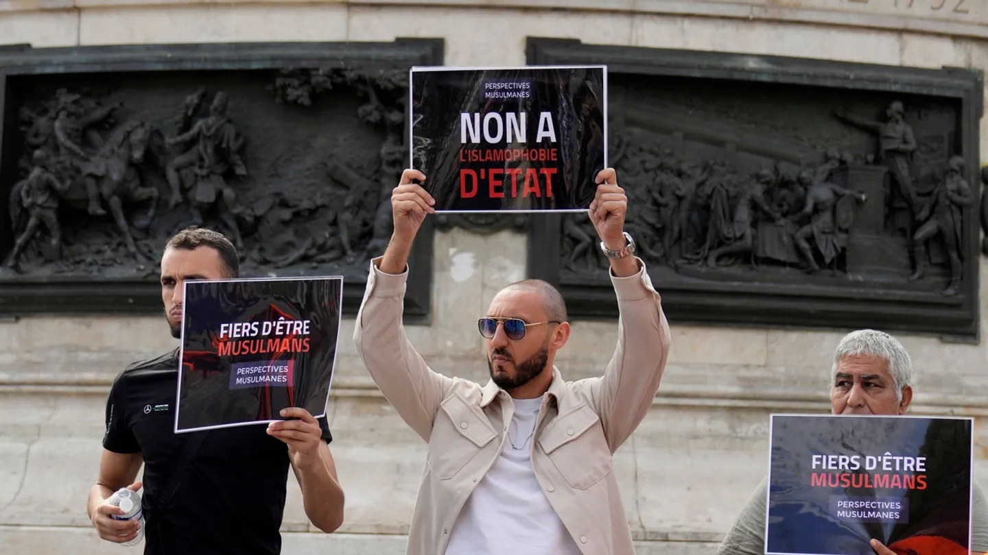 Grupo de direitos humanos: 'Inquérito distorcido' alimenta o ódio anti-Muçulmanos em França