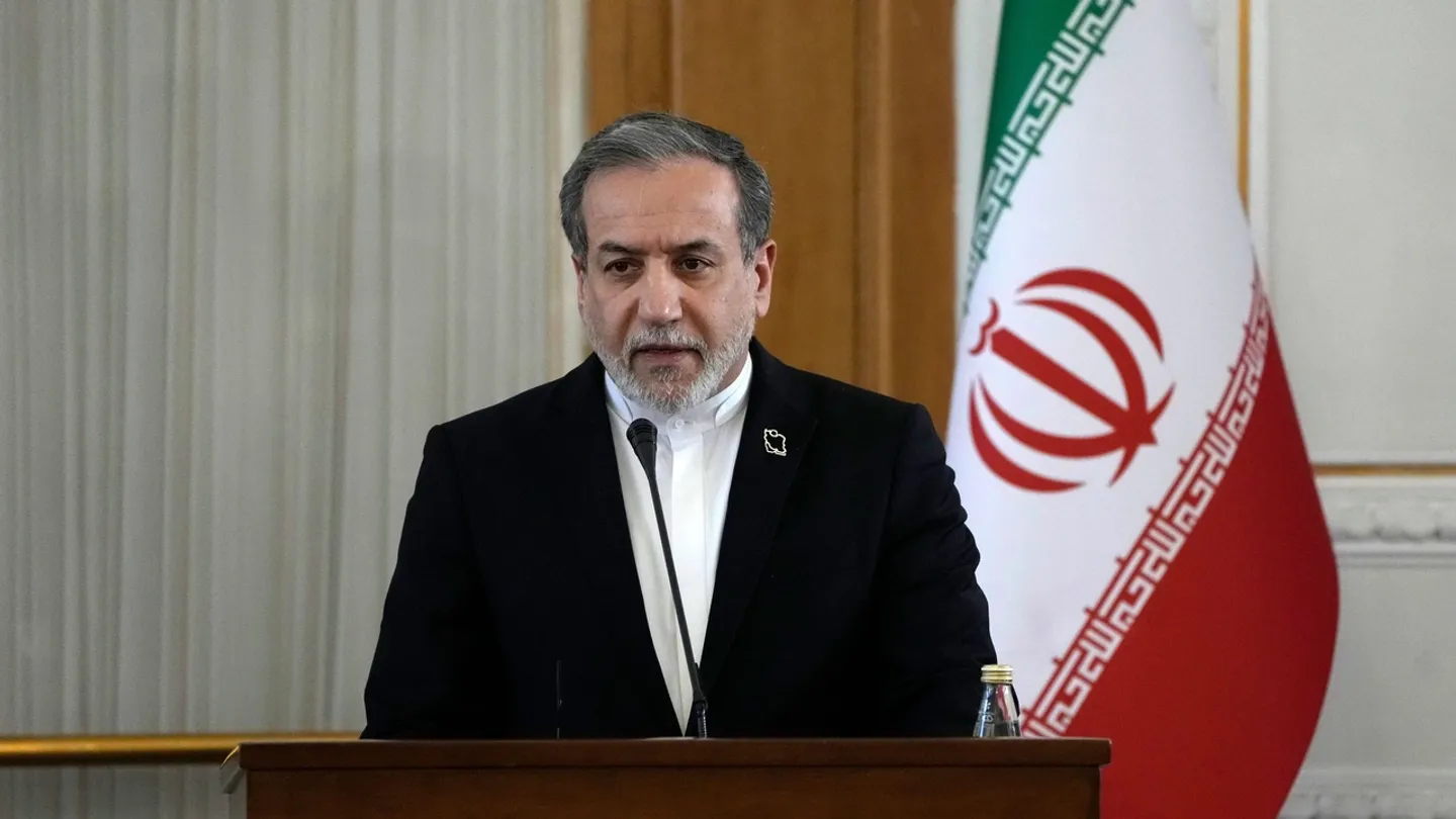 إيران تبحث برنامجها النووي في فرنسا.. و"الطاقة الذرية": نسعى لإعادة التعامل مع طهران