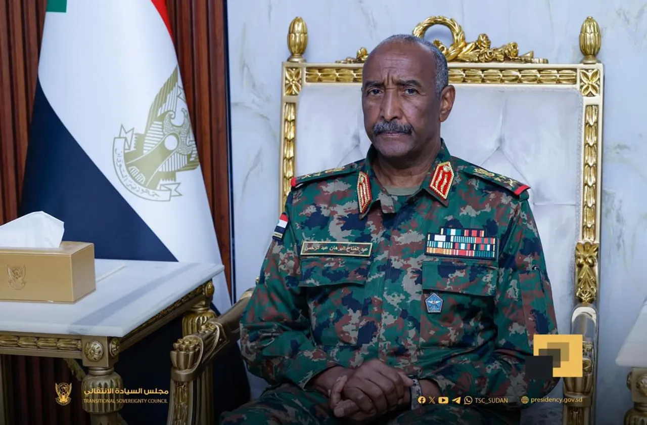 البرهان يؤكد استمرار المعركة ضد "التمرد".. وتحذير من انهيار إنساني بمخيمات النازحين في دارفور