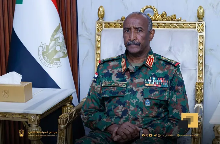 البرهان يؤكد استمرار المعركة ضد "التمرد".. وتحذير من انهيار إنساني بمخيمات النازحين في دارفور
