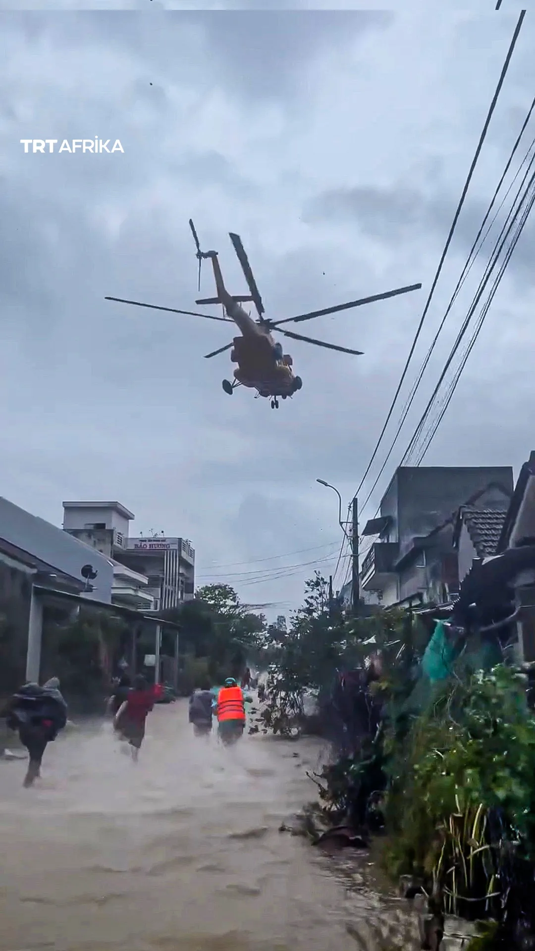 Sojojin Vietnam sun kai kayan agaji yankunan da aka yi ambaliya