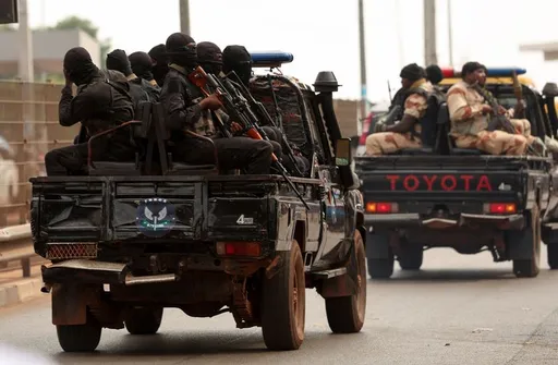 Guinea-Bissau: Soldiers patrol deserted streets as army seizes power