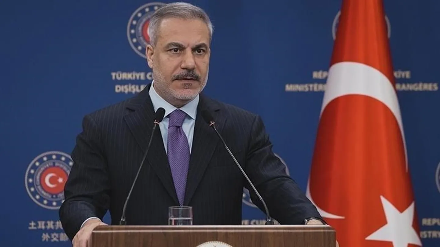 Турскиот шеф на дипломатијата во прва билатерална посета на Германија