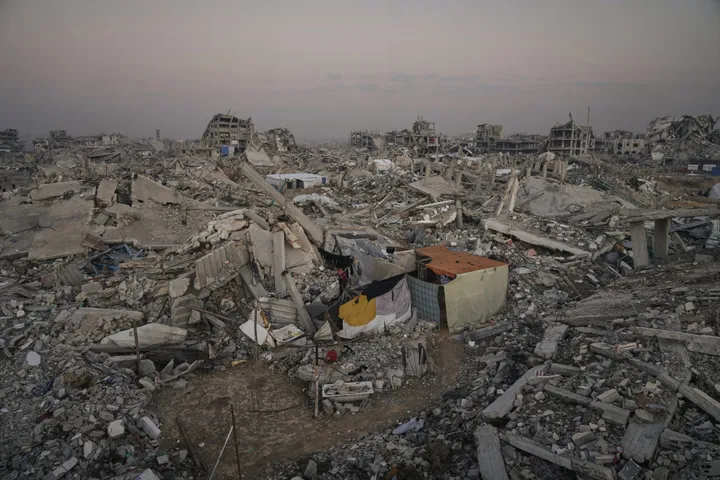 Cientos de palestinos reciben entrenamiento en Egipto para una futura fuerza policial en Gaza