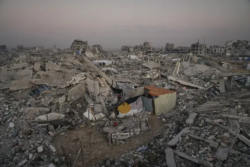 Cientos de palestinos reciben entrenamiento en Egipto para una futura fuerza policial en Gaza