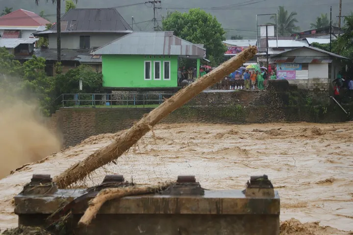 Banjir di Aceh hancurkan ratusan lokasi telekomunikasi, operator bergegas pulihkan layanan