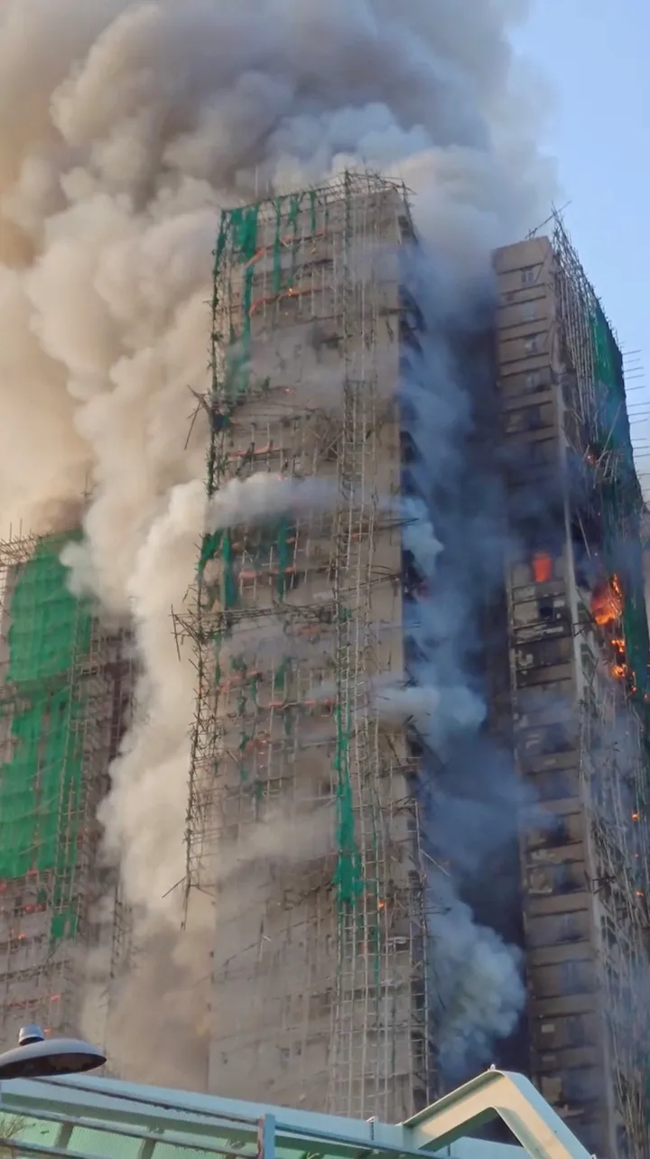 ჰონგ-კონგში საცხოვრებელ კორპუსში გაჩენილი ხანძრის შედეგად დაღუპულთა რიცხვი 55-მდე გაიზარდა