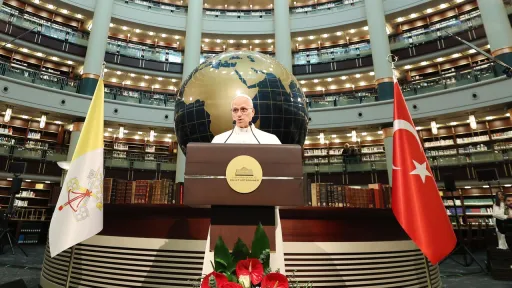 رئيس الفاتيكان: تركيا تتمتع بمكانة مرموقة دولياً ونحن بحاجة إلى أشخاص يعززون الحوار في العالم