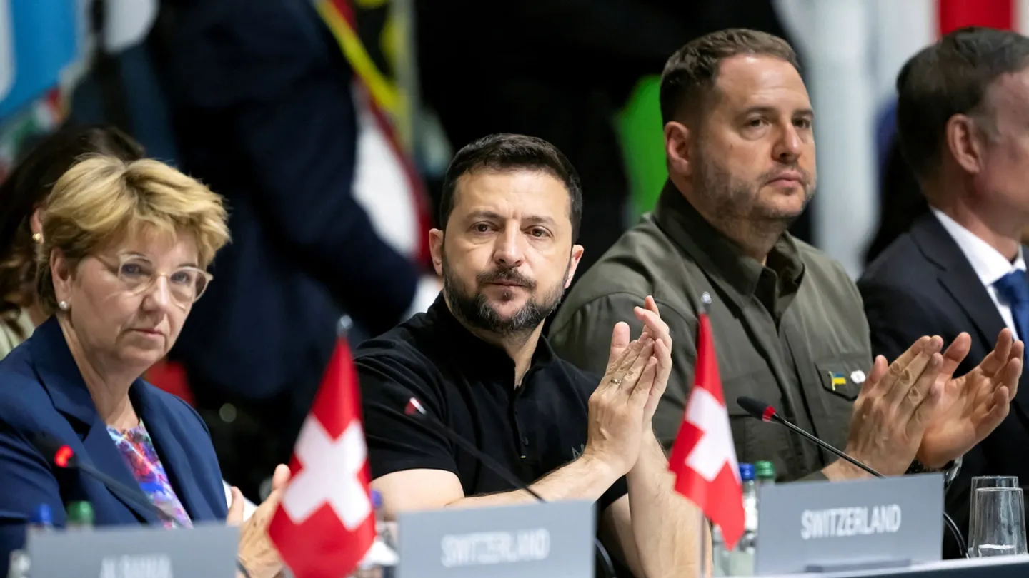 “Zelenskiy lider bulğanda, Ukraina cirlären birmäyäçäk”