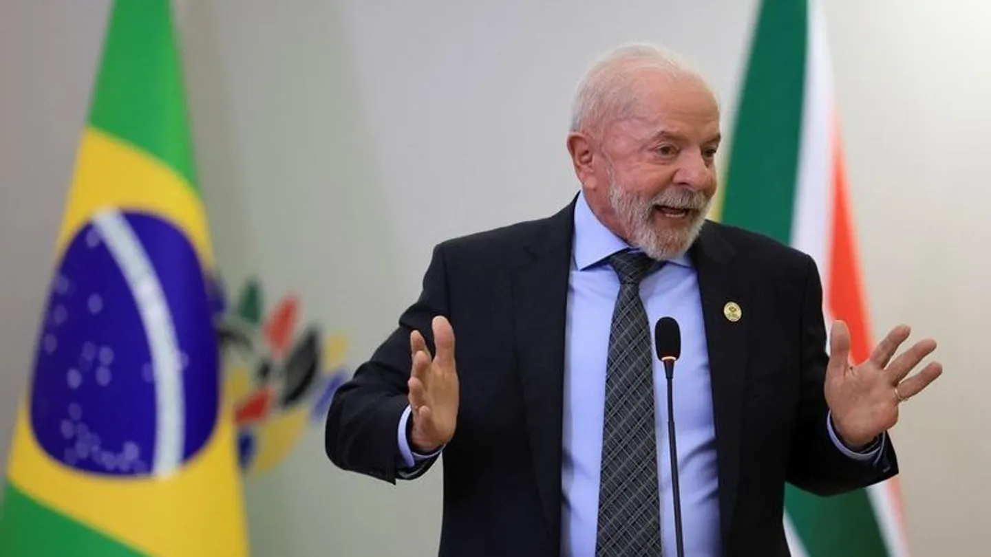 Lula: Ao prender Bolsonaro, o Brasil deu "uma lição de democracia ao mundo"