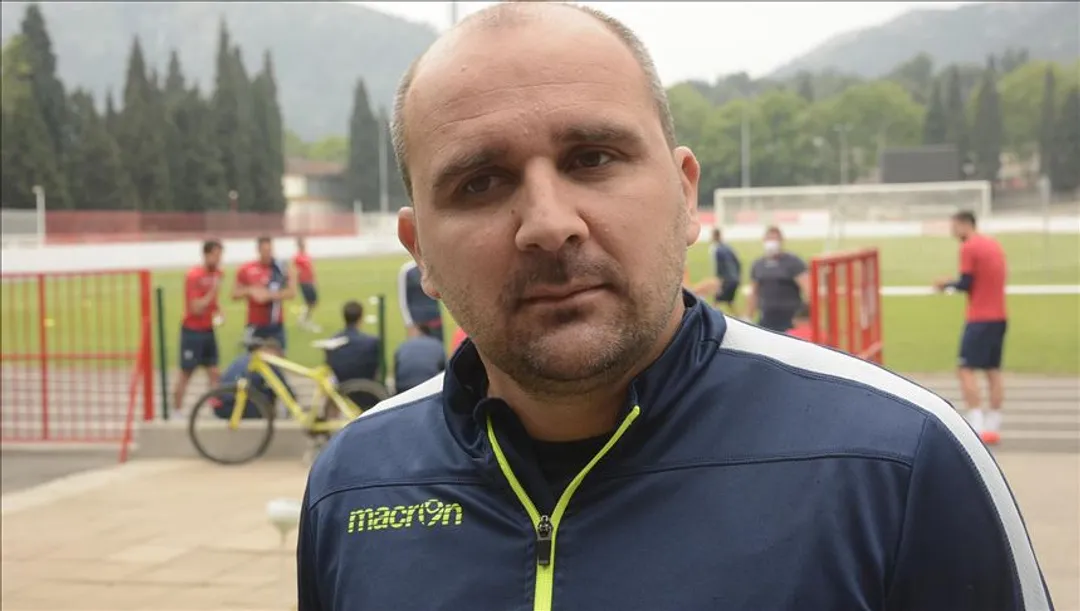 Trener Radničkog iz Kragujevca Mladen Žižović preminuo tokom meča protiv Mladosti