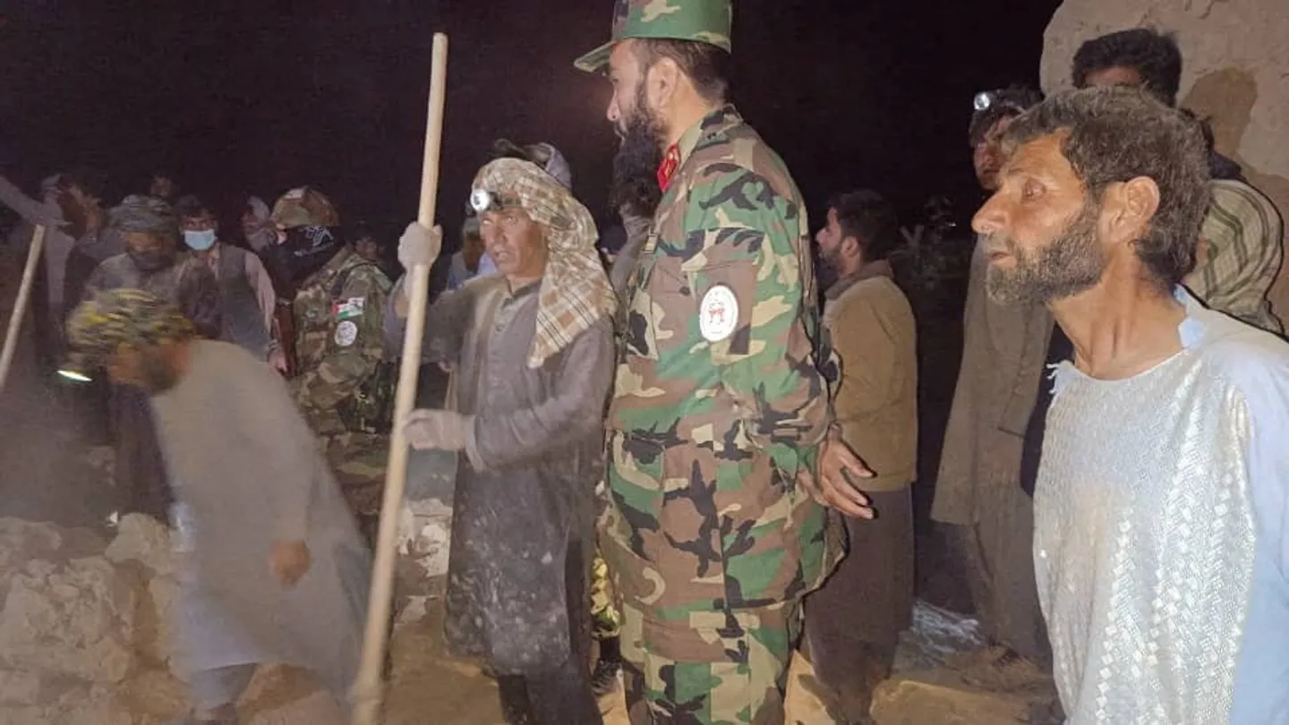 د افغانستان د زلزلې د تلفاتو شمېر ۲۷ تنو ته لوړ شو، سلګونه نور ټپیان دي