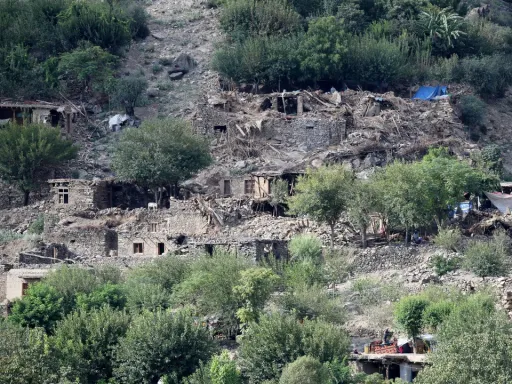 Ministério da saúde: O número de mortos num sismo em Afeganistão aumenta para 20