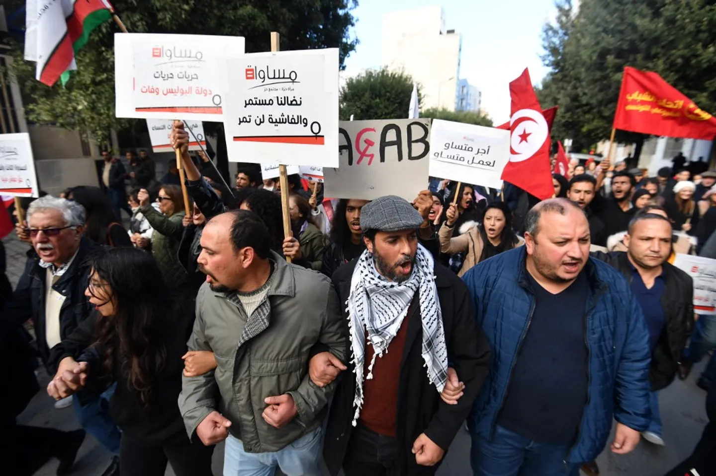 Tunisie: interpellation d’une militante lors d'une manifestation pour la liberté d'expression