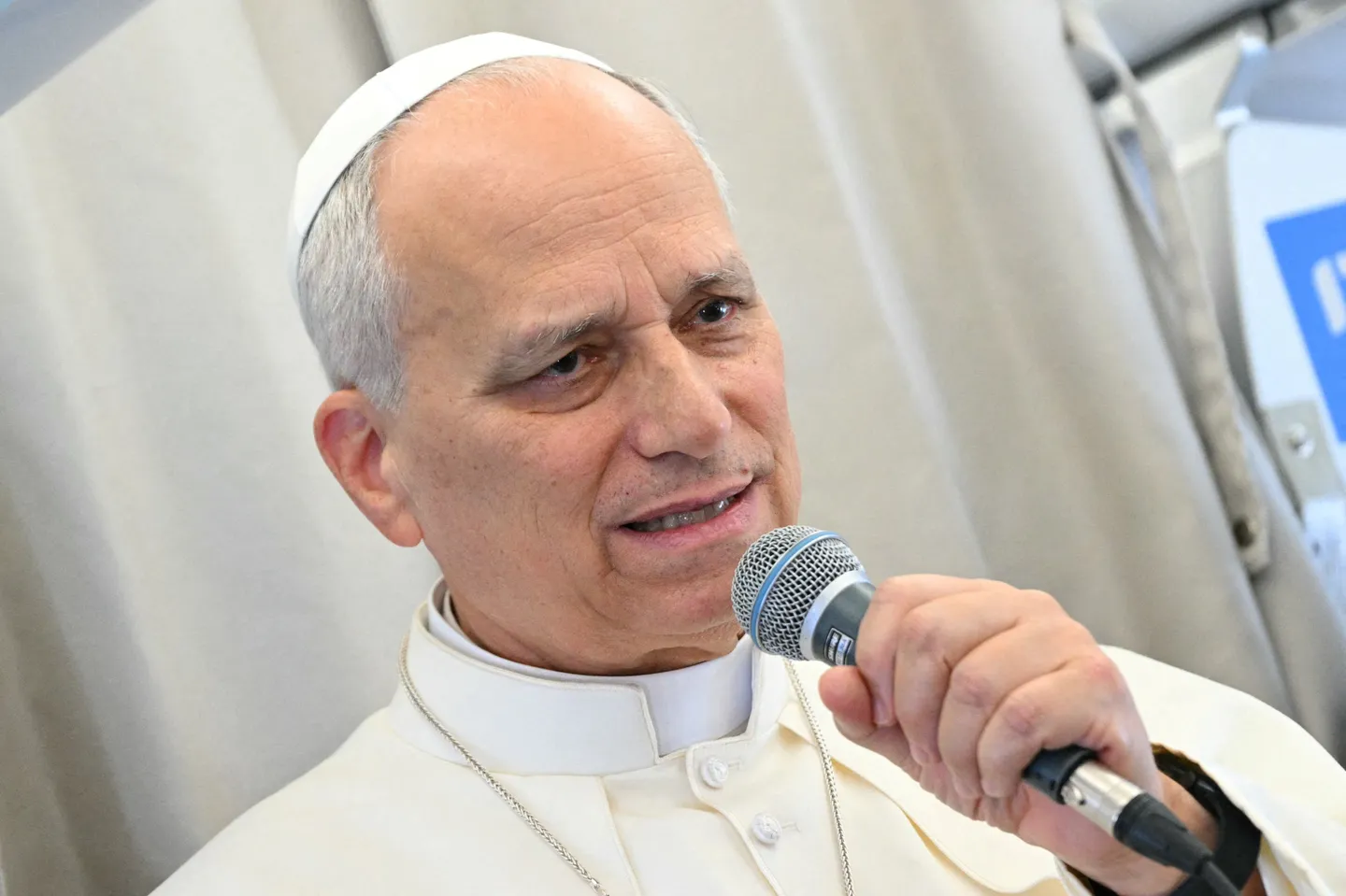 بابا الفاتيكان يؤكد دعمه "حل الدولتين" بشأن قضية فلسطين ويُشيد بزيارته لتركيا