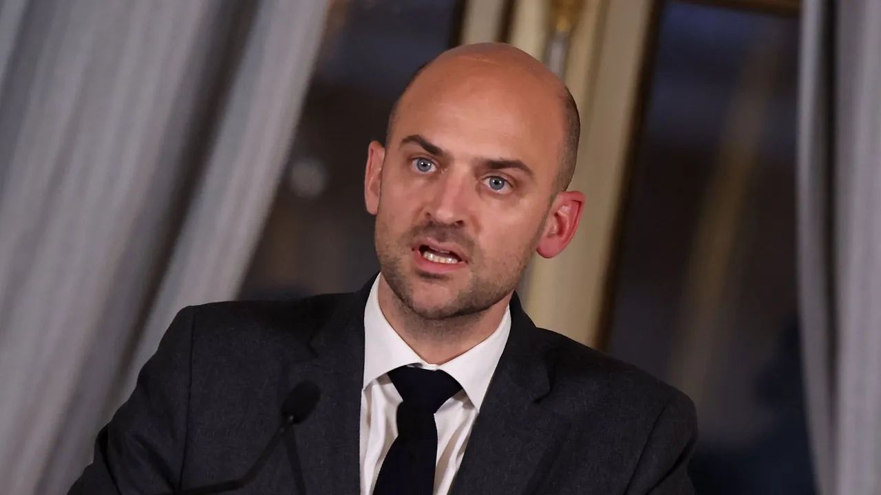 Париж: путь к миру зависит от Путина