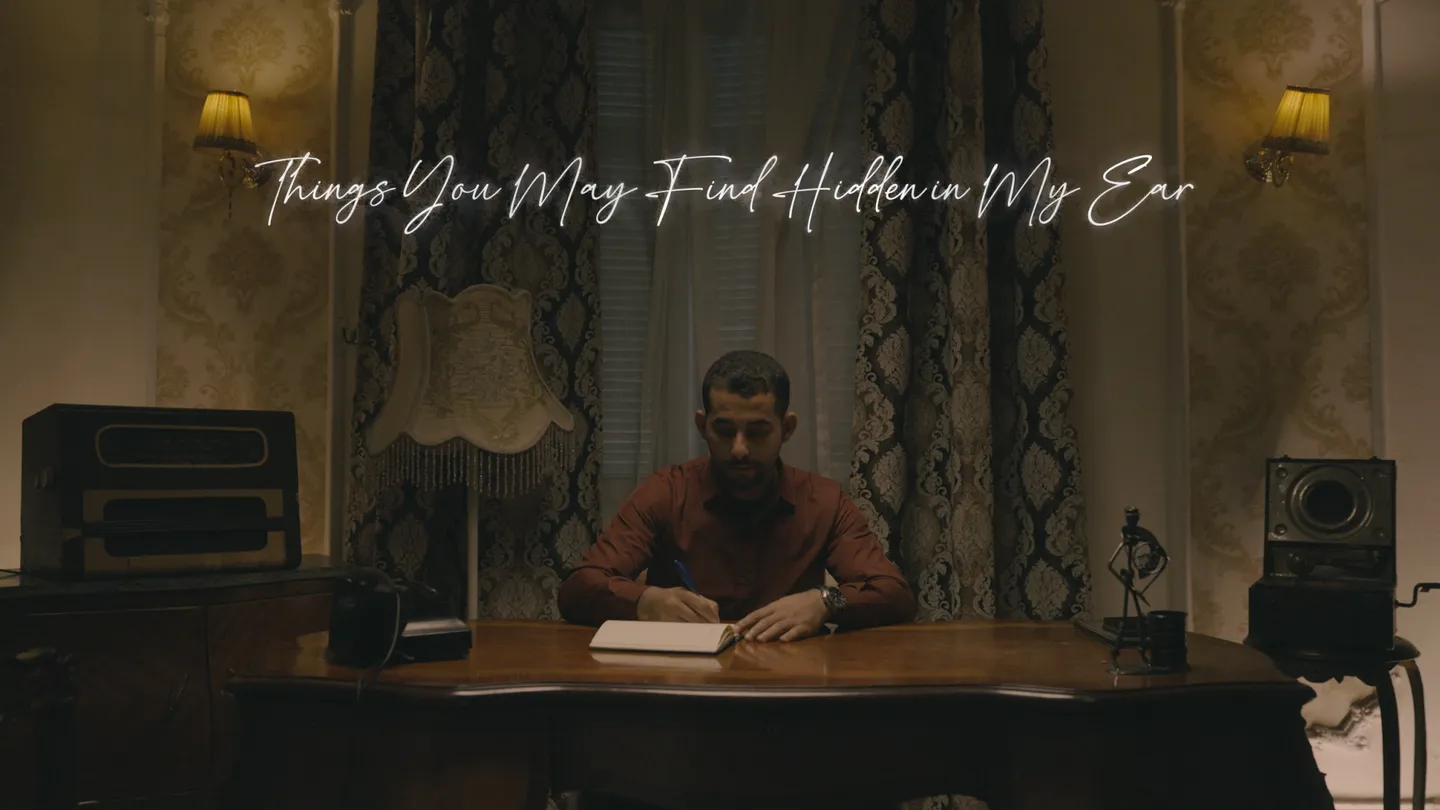 Seorang penyair Palestina mencatat kehancuran Gaza. Sebuah film menelusuri perjalanannya melalui genosida.