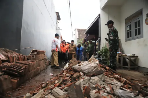 Hanya 5 menit, puting beliung rusak 160 rumah di Desa Sumbersekar, Malang
