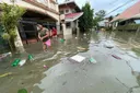 Typhoon Kalmaegi tears through the Philippines, killing two
