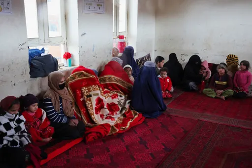 د افغانستان پلازمینه کابل او ختیځ ولایتونه یوې زورورې زلزلې ولړزول.