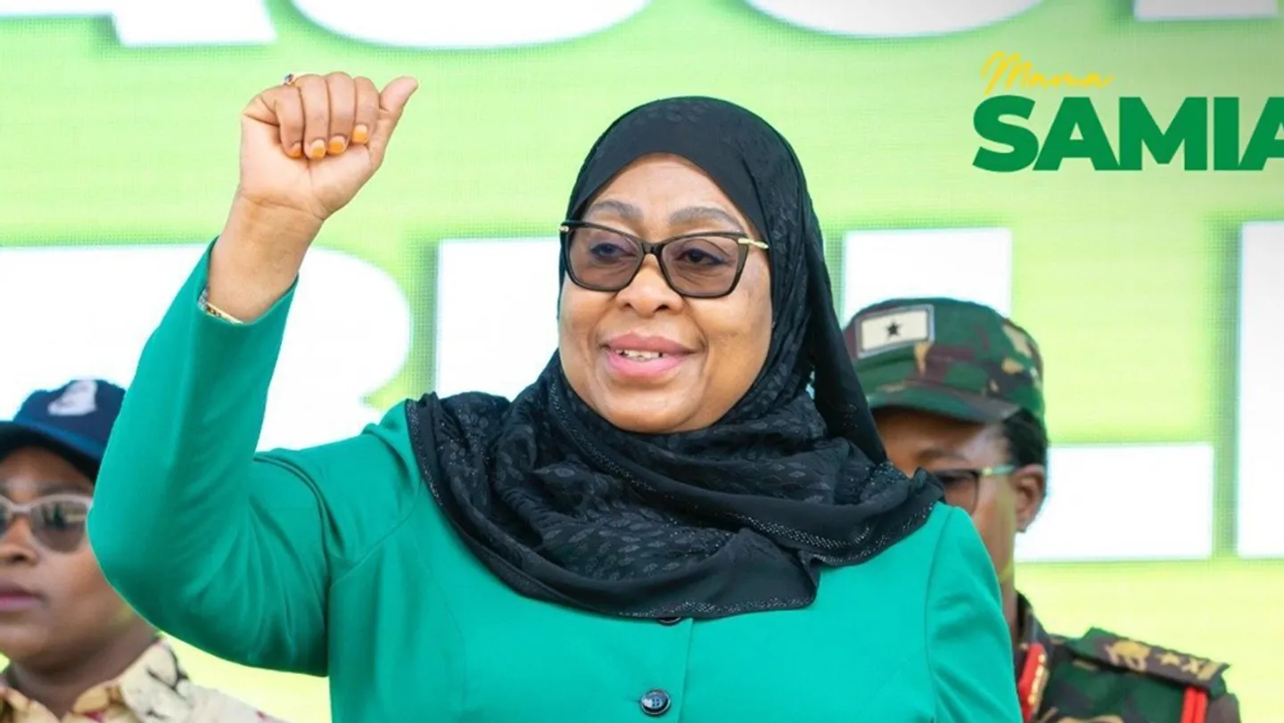 Samia Suluhu toma posse como Presidente da Tanzânia após manifestações mortais
