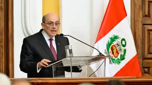 Перу Мексикамен дипломатиялық қатынастарын үзді