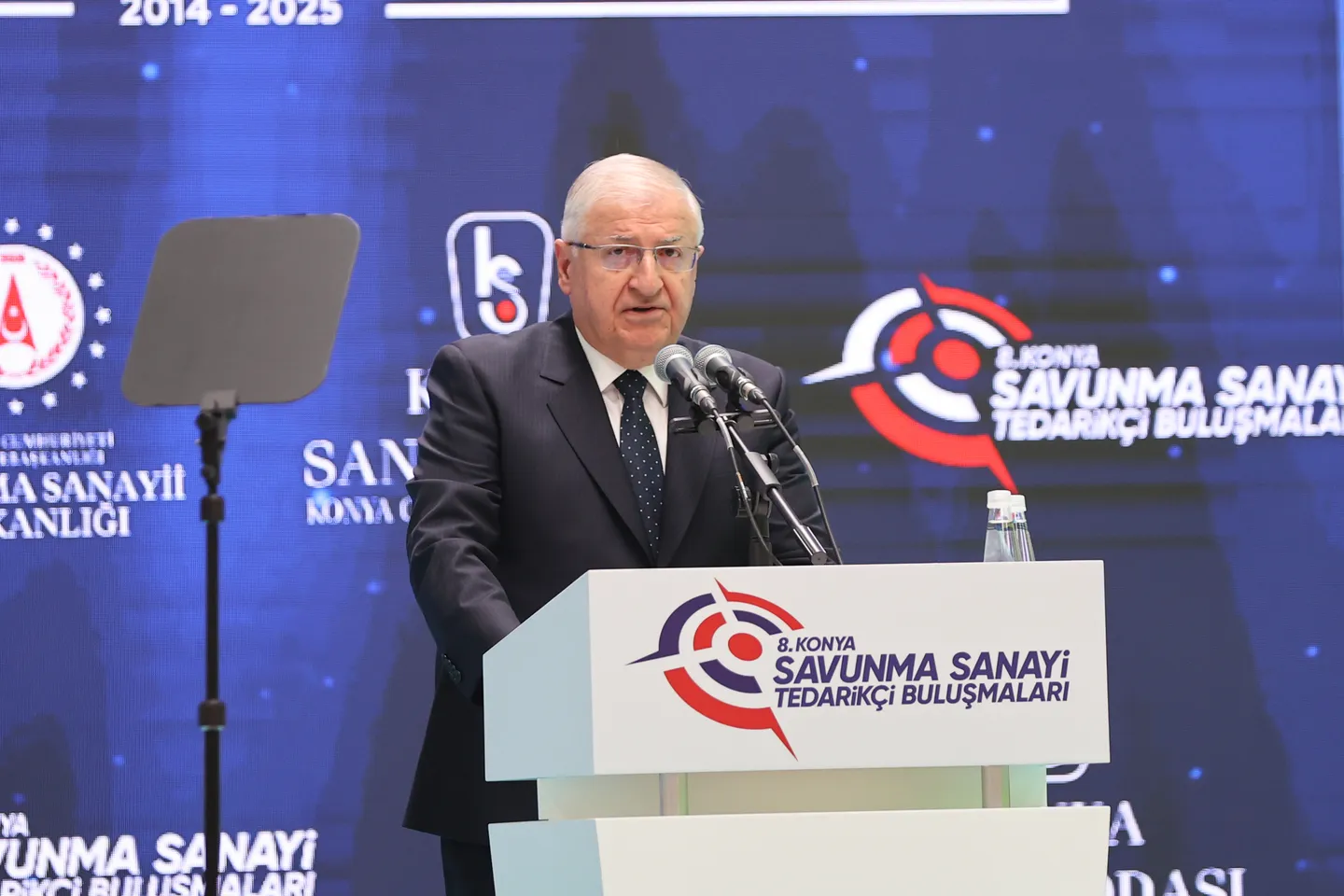 وزير الدفاع التركي: على تنظيم "PKK" وأذرعه إنهاء أنشطتهم الإرهابية فوراً