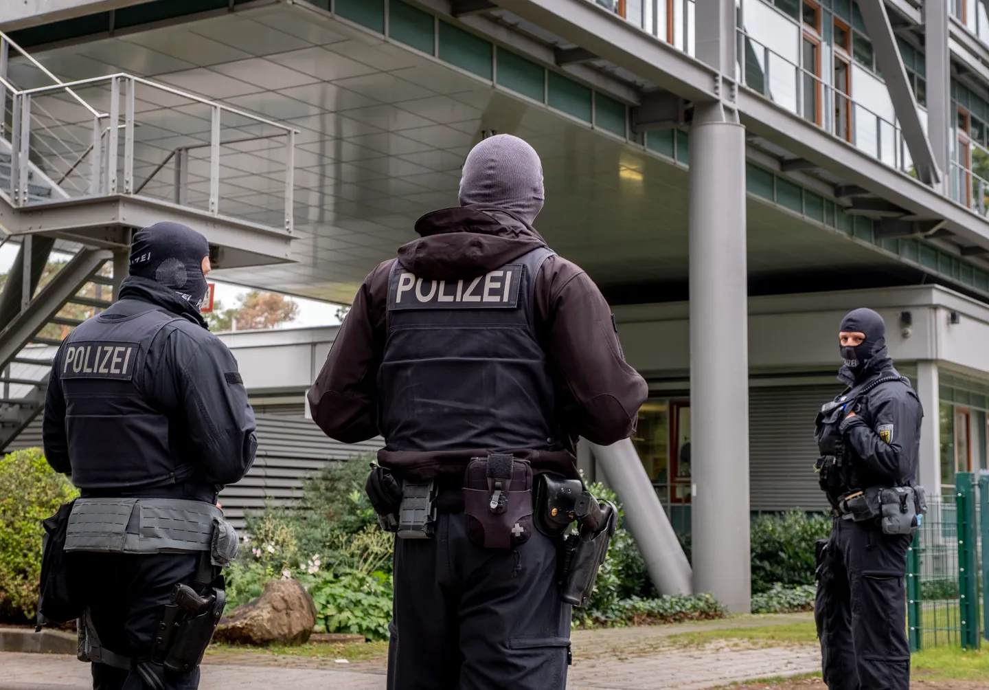 ألمانيا تحظر جمعية إسلامية والشرطة تداهم مقرات جمعيتين أخريين