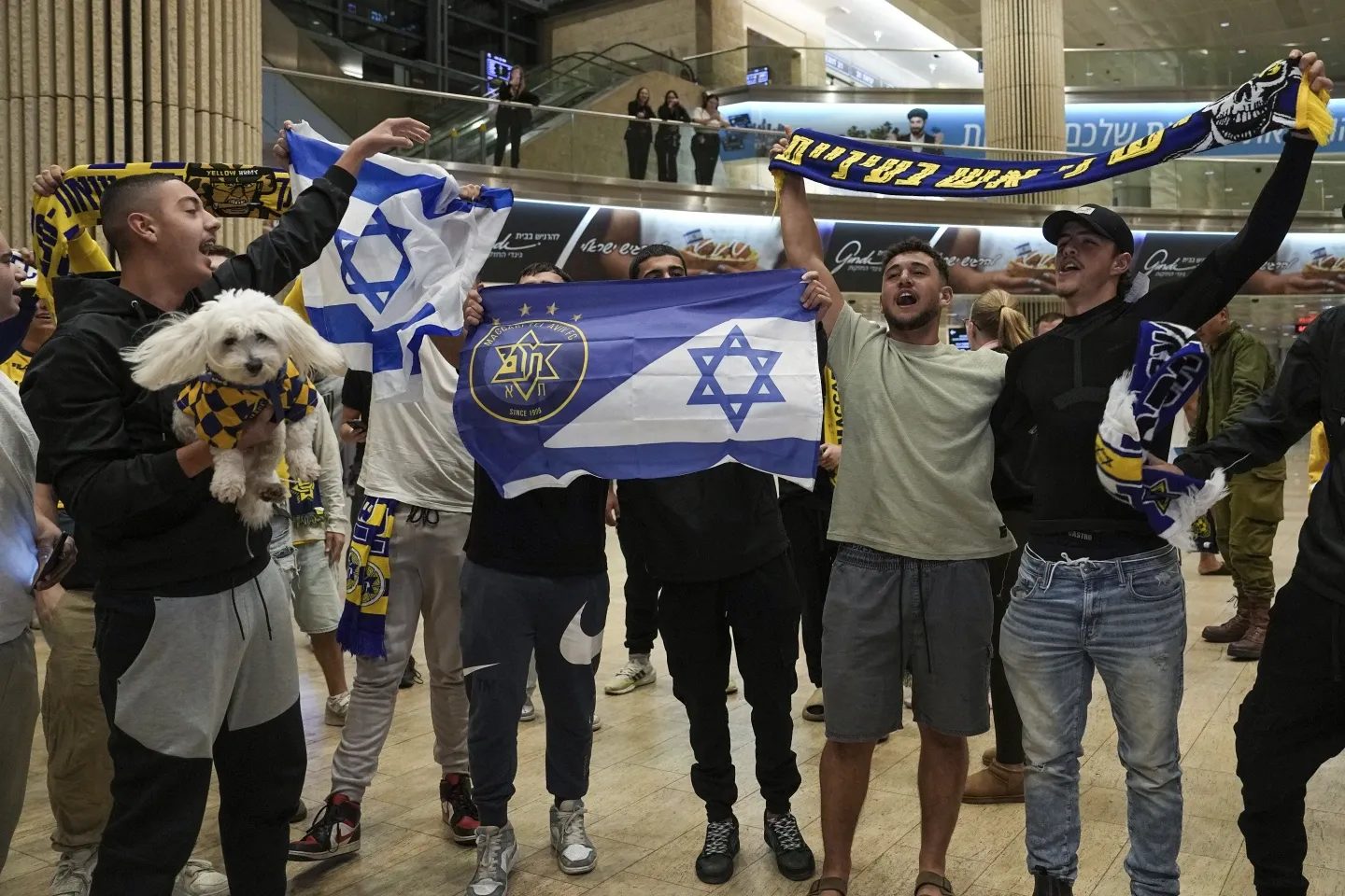 Расследование: устроившие погром фанаты «Маккаби» связаны с израильской армией