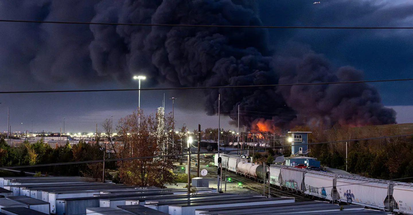 Крушение грузового самолета в США: 7 погибших