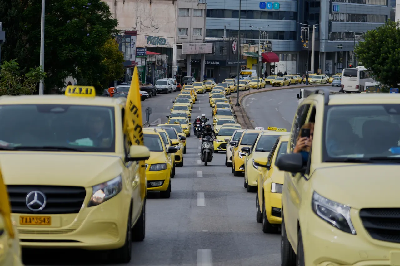 Taksistët në Athinë në grevë tre-ditore