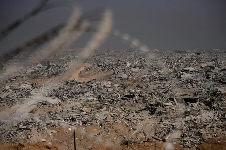 Ushtria izraelite kryen sulme të reja ajrore në Gaza, vazhdon me shkeljen e armëpushimit