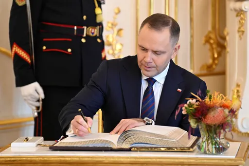 Prezydent Nawrocki: nie będzie dalszych przedłużeń wsparcia socjalnego dla Ukraińców