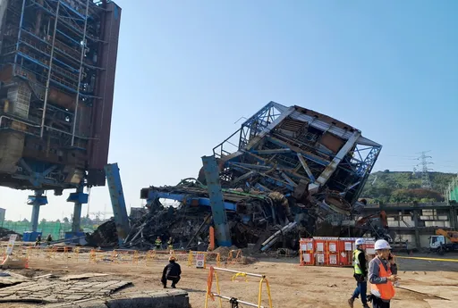 Seven people trapped in South Korea after power plant collapse