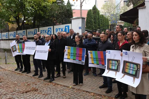 Radnici javnog RTV servisa Kosova protestuju zbog plata