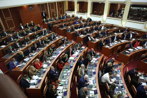 Kuvendi i Shqipërisë miraton me 77 vota pro projektligjin “Për barazinë gjinore”